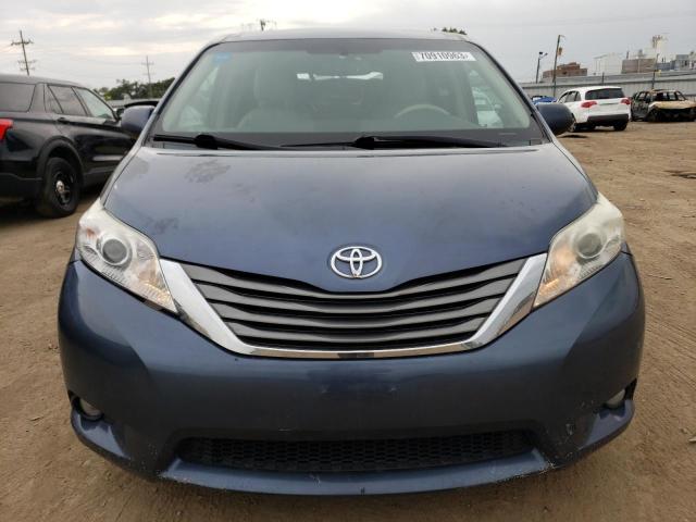 5TDYK3DC7DS402202 - 2013 TOYOTA SIENNA XLE BLUE photo 5