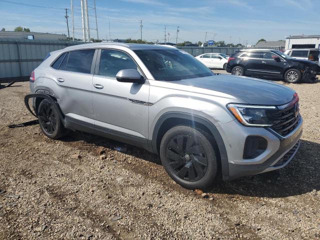 1V2KE2CA8SC224658 - 2025 VOLKSWAGEN ATLAS CROS SE ნაცრისფერი ფოტო 4