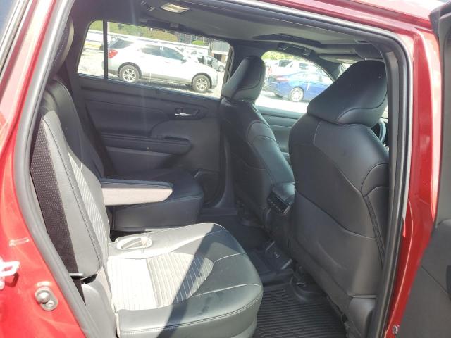 5TDKDRBH0PS008465 - 2023 TOYOTA HIGHLANDER L RED photo 11