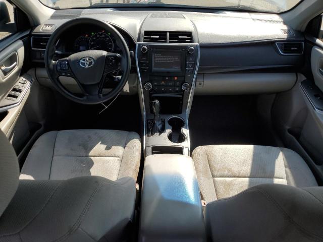 4T4BF1FK8FR495962 - 2015 TOYOTA CAMRY LE SILVER photo 8