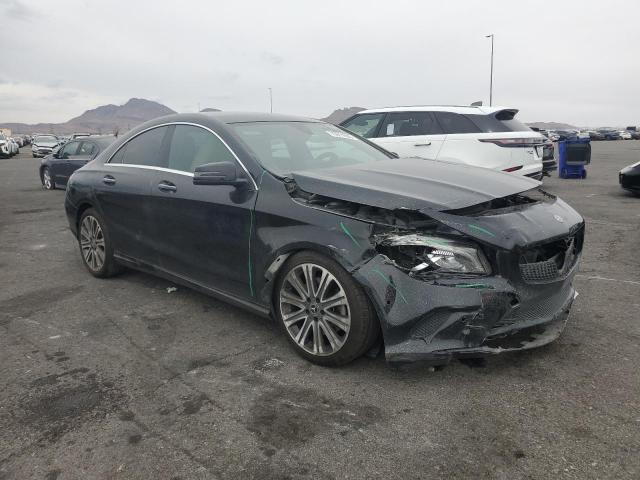 WDDSJ4EB3KN767716 - 2019 MERCEDES-BENZ CLA 250 أسود صورة 4