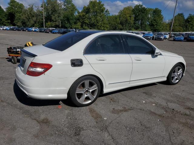 WDDGF8BB1AF475087 - 2010 MERCEDES-BENZ C 300 4MATIC WHITE photo 3