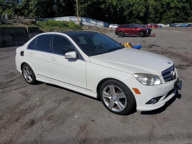 WDDGF8BB1AF475087 - 2010 MERCEDES-BENZ C 300 4MATIC WHITE photo 4