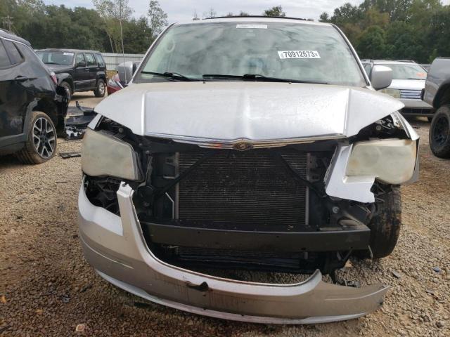 2A8HR54P08R649546 - 2008 CHRYSLER TOWN & COU TOURING 银色 照片 5