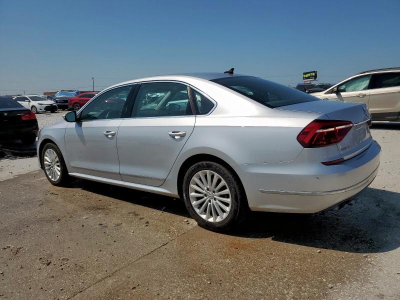 1VWBT7A39HC025519 - 2017 VOLKSWAGEN PASSAT SE ვერცხლისფერი ფოტო 2
