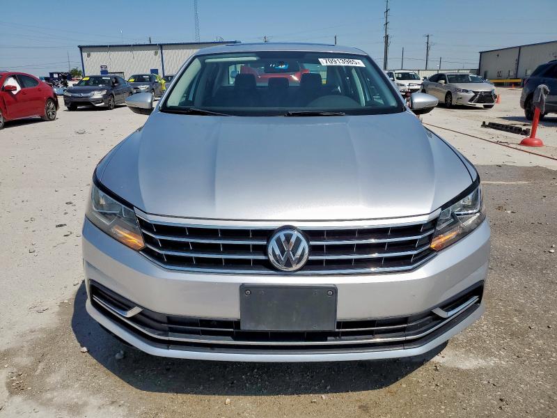 1VWBT7A39HC025519 - 2017 VOLKSWAGEN PASSAT SE ვერცხლისფერი ფოტო 5