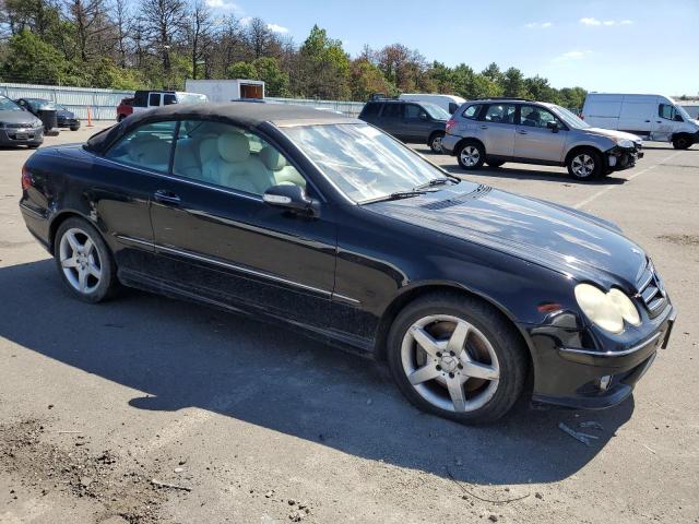 WDBTK72F47F224170 - 2007 MERCEDES-BENZ CLK-CLASS 550 BLACK photo 4