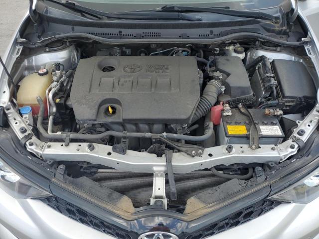 JTNKARJE2JJ553325 - 2018 TOYOTA COROLLA IM SILVER photo 11