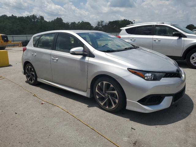 JTNKARJE2JJ553325 - 2018 TOYOTA COROLLA IM SILVER photo 4