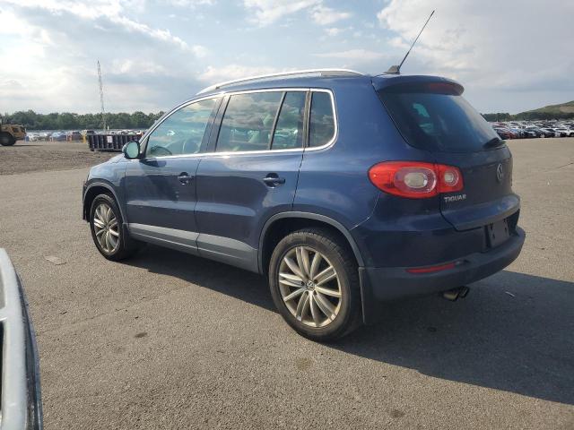 WVGBV7AX8BW556342 - 2011 VOLKSWAGEN TIGUAN S BLUE photo 2