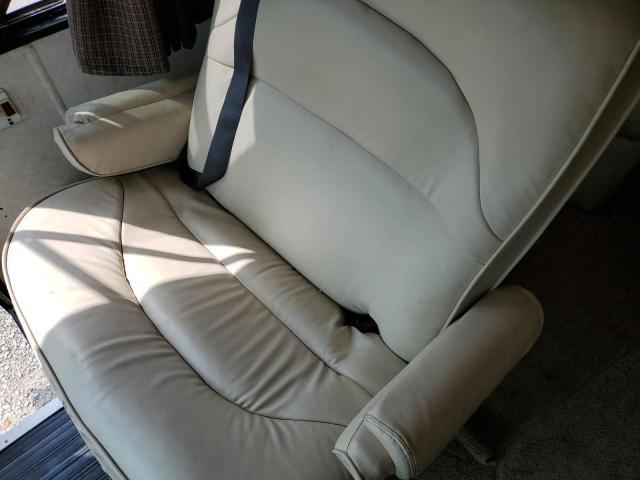 1RF120618W2014362 - 1998 ROADTREK MOTORHOMES MOTORHOME Zweifarbig Foto 6