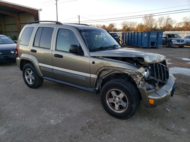 1J4GK38K25W689571 - 2005 JEEP LIBERTY RENEGADE GOLD photo 4