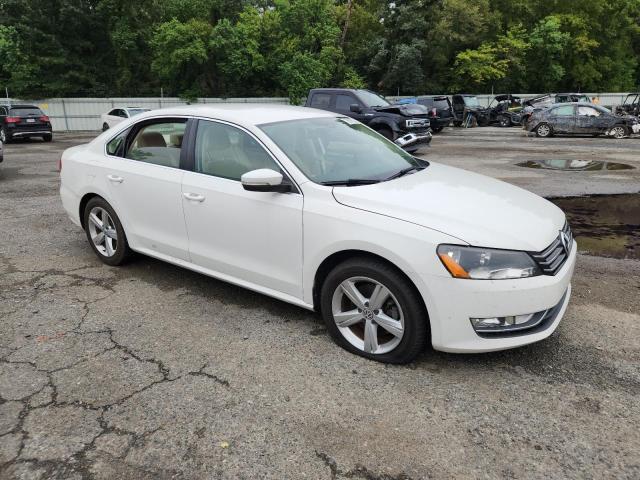 1VWAS7A33FC079541 - 2015 VOLKSWAGEN PASSAT S 白色 照片 4