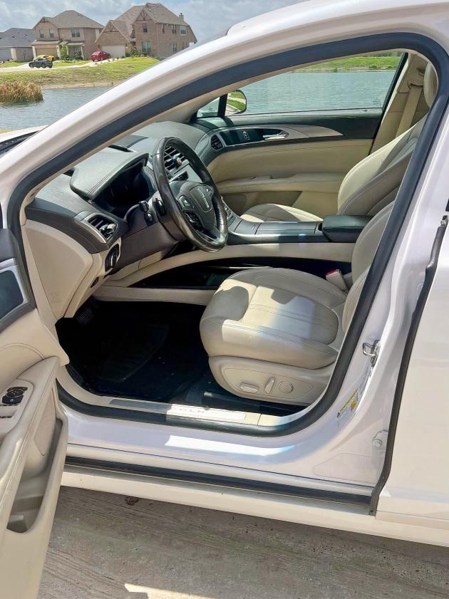 3LN6L5A91KR609138 - 2019 LINCOLN MKZ WHITE photo 5