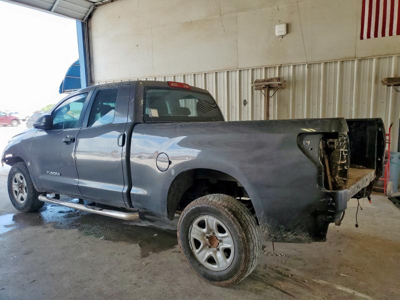 5TFRM5F13BX031214 - 2011 TOYOTA TUNDRA DOUBLE CAB SR5 GRAY photo 2