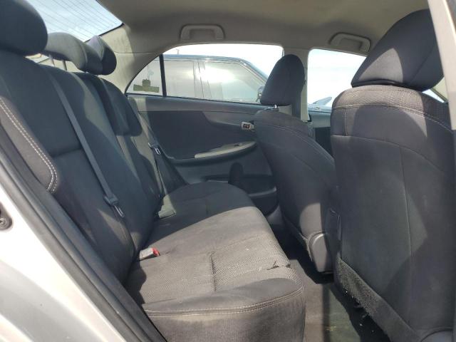 5YFBU4EE9DP143727 - 2013 TOYOTA COROLLA BASE Արծաթագույն լուսանկար 10