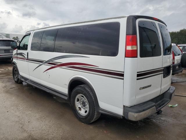 1GAZG1FG1D1137373 - 2013 CHEVROLET EXPRESS G3 LT WHITE photo 2