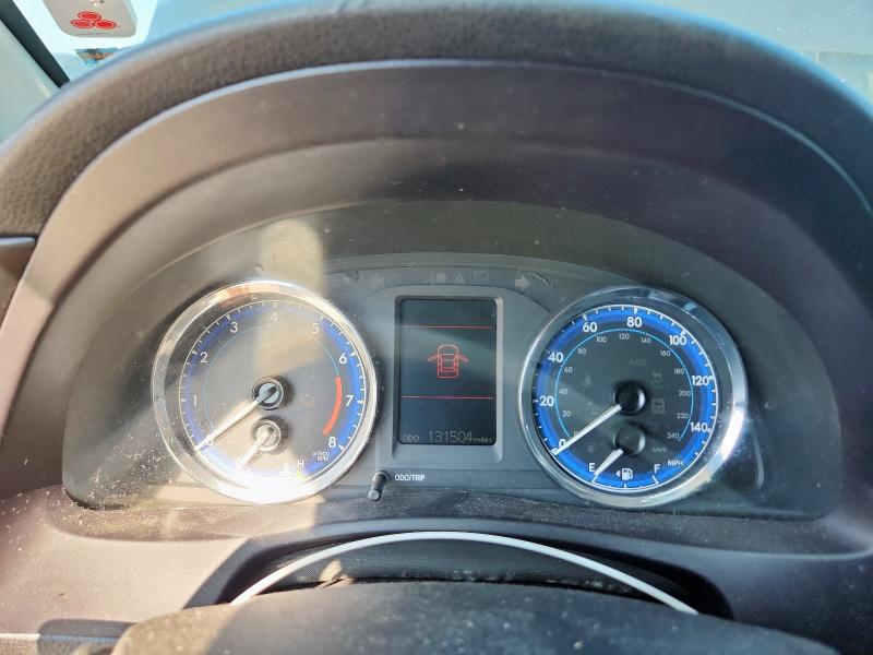 5YFBURHE1JP823805 - 2018 TOYOTA COROLLA L BLACK photo 9