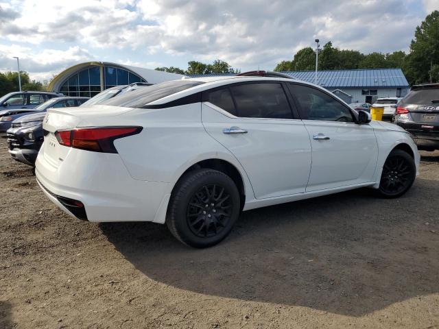 1N4BL4BW1KC248421 - 2019 NISSAN ALTIMA S WHITE photo 3