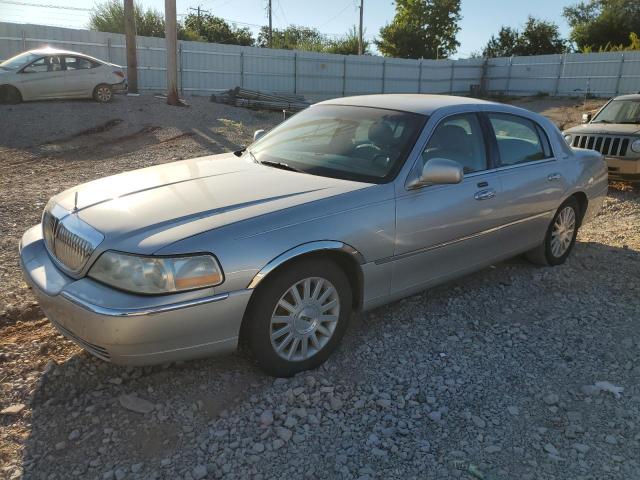1LNHM81W63Y667147 - 2003 LINCOLN TOWN CAR EXECUTIVE SILVER photo 1