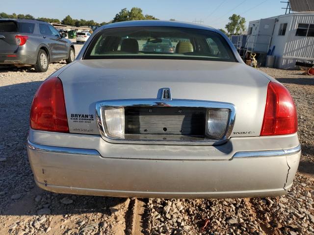 1LNHM81W63Y667147 - 2003 LINCOLN TOWN CAR EXECUTIVE SILVER photo 6
