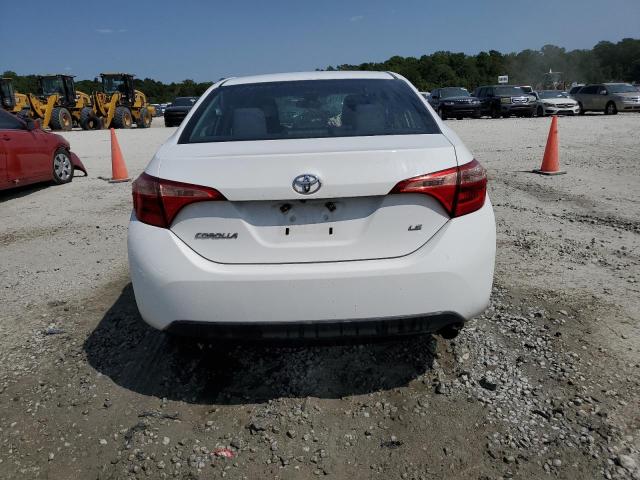 2T1BURHE9JC033474 - 2018 TOYOTA COROLLA L WHITE photo 6