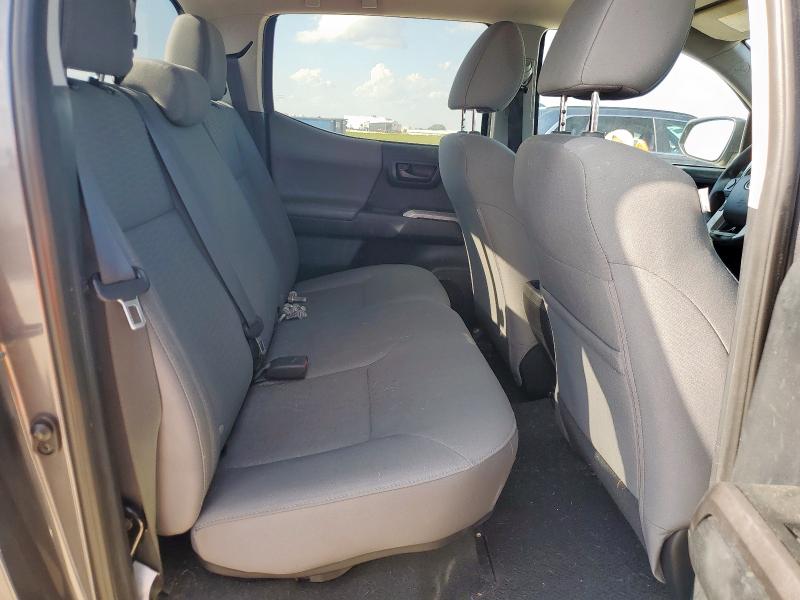 5TFAZ5CN2GX010321 - 2016 TOYOTA TACOMA DOUBLE CAB GRAY photo 10