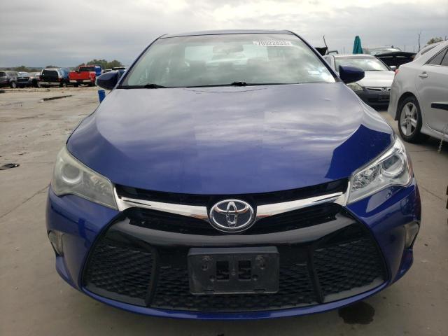 4T1BF1FK4GU610150 - 2016 TOYOTA CAMRY LE BLUE photo 5