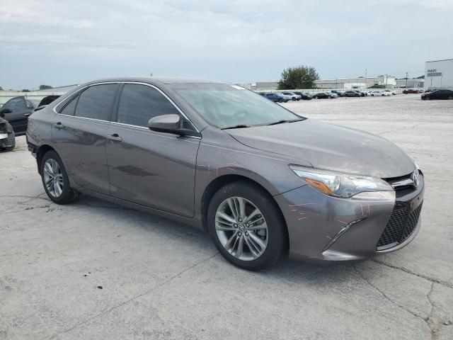 4T1BF1FK3GU220981 - 2016 TOYOTA CAMRY LE ნაცრისფერი ფოტო 4