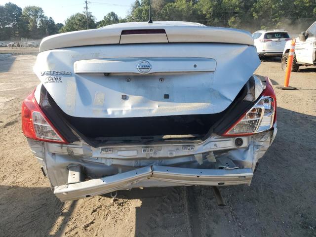 3N1CN7AP1KL811592 - 2019 NISSAN VERSA S Gümüş foto 6