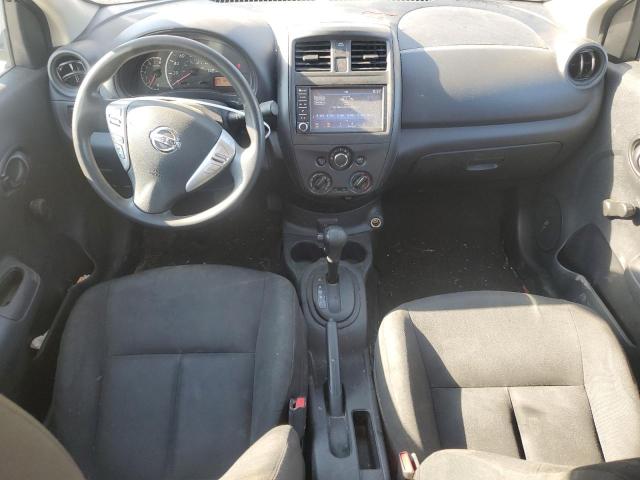 3N1CN7AP1KL811592 - 2019 NISSAN VERSA S Gümüş foto 8