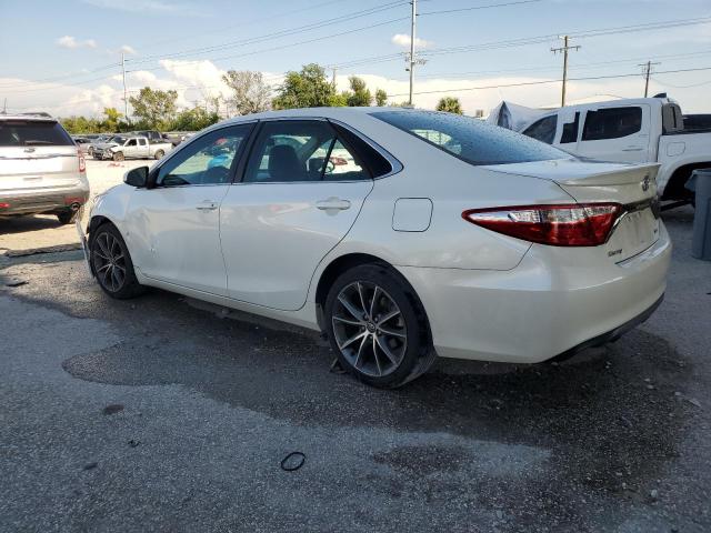 4T1BF1FK7GU195633 - 2016 TOYOTA CAMRY LE WHITE photo 2