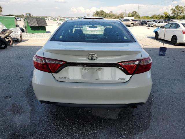4T1BF1FK7GU195633 - 2016 TOYOTA CAMRY LE WHITE photo 6