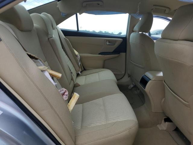 4T1BF1FK2GU175483 - 2016 TOYOTA CAMRY LE SILVER photo 10