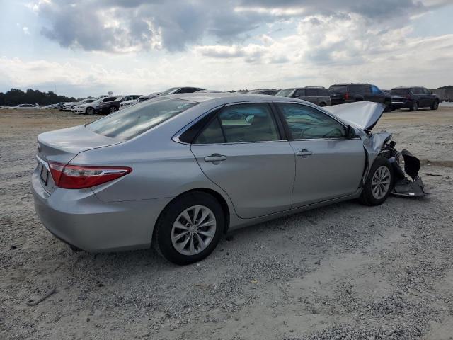 4T1BF1FK2GU175483 - 2016 TOYOTA CAMRY LE SILVER photo 3