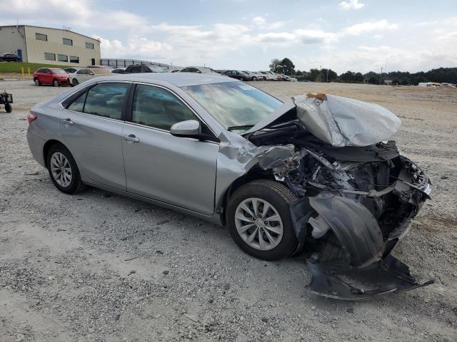 4T1BF1FK2GU175483 - 2016 TOYOTA CAMRY LE SILVER photo 4