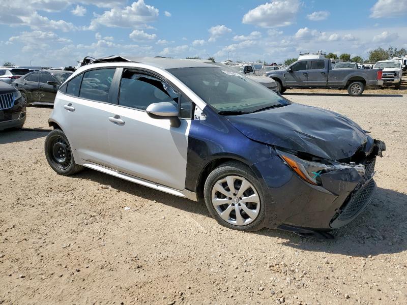 5YFEPRAEXLP099047 - 2020 TOYOTA COROLLA LE Արծաթագույն լուսանկար 4