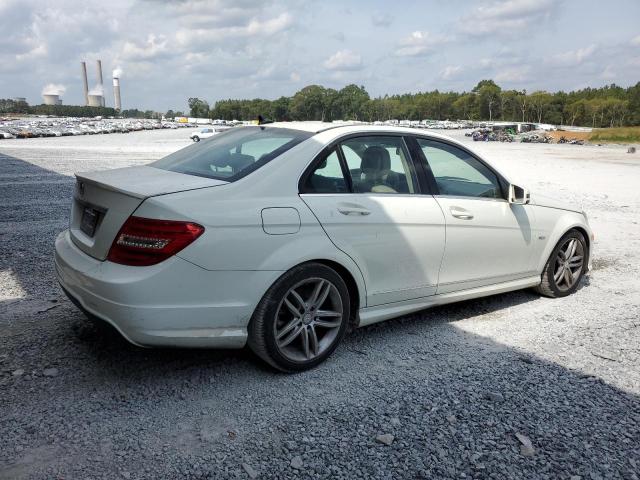 WDDGF4HB2CR236133 - 2012 MERCEDES-BENZ C 250 WHITE photo 3