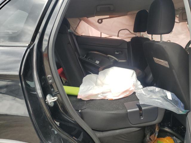 JA4AP3AUXJU019632 - 2018 MITSUBISHI OUTLANDER ES Qara foto 11