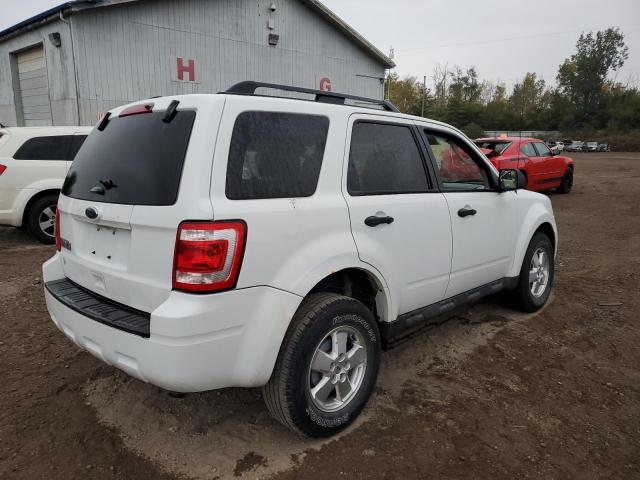 1FMCU9D70CKB07499 - 2012 FORD ESCAPE XLT WHITE photo 3