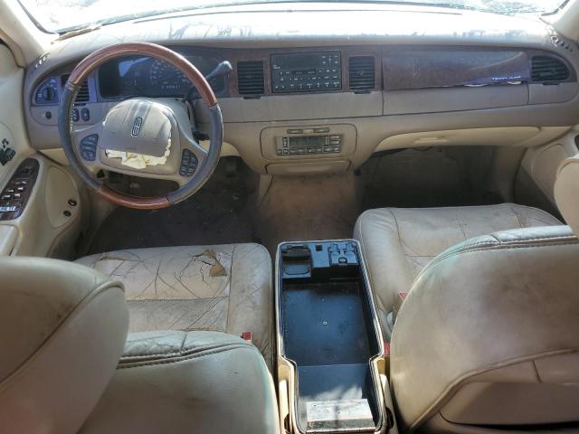 1LNHM82WX2Y637646 - 2002 LINCOLN TOWN CAR SIGNATURE 金色 照片 8