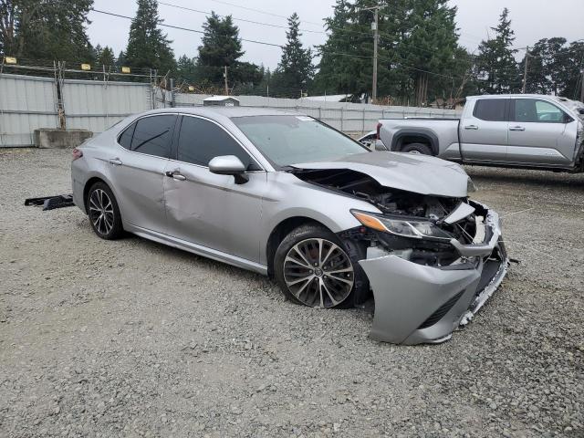 4T1B11HK3JU516179 - 2018 TOYOTA CAMRY L SILVER photo 4