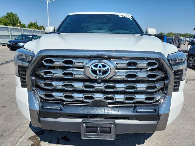 5TFNC5DB9RX049868 - 2024 TOYOTA TUNDRA CREWMAX PLATINUM Weiß Foto 5