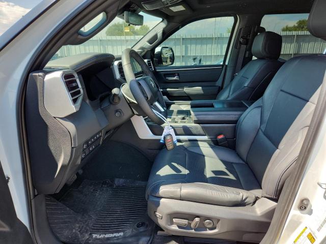 5TFNC5DB9RX049868 - 2024 TOYOTA TUNDRA CREWMAX PLATINUM Weiß Foto 7