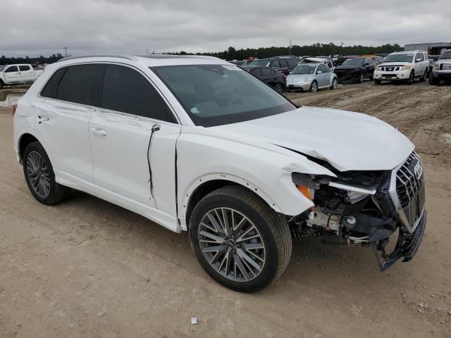 WA1AUCF35M1146674 - 2021 AUDI Q3 PREMIUM 40 WHITE photo 4