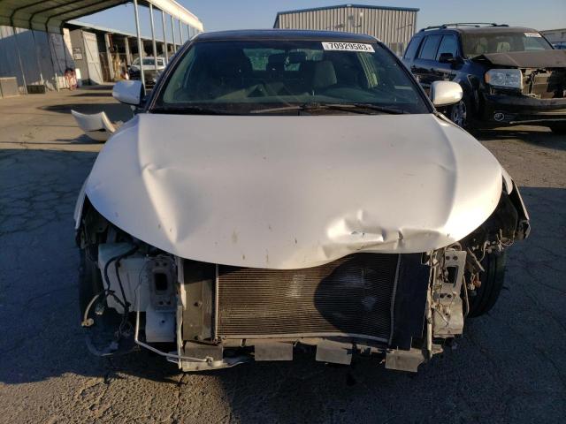 JTKJF5C76F3089839 - 2015 TOYOTA SCION TC 白色 照片 5