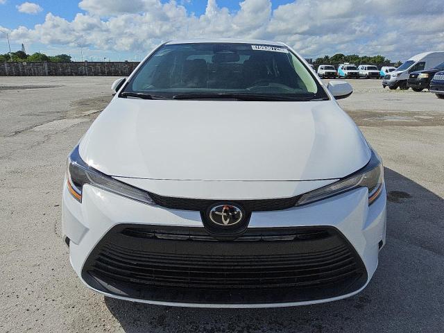 5YFB4MDE3SP254093 - 2025 TOYOTA COROLLA LE WHITE photo 5
