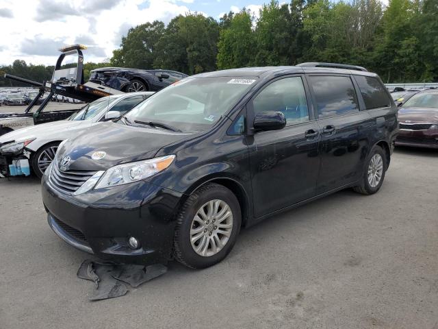 2012 TOYOTA SIENNA XLE, 