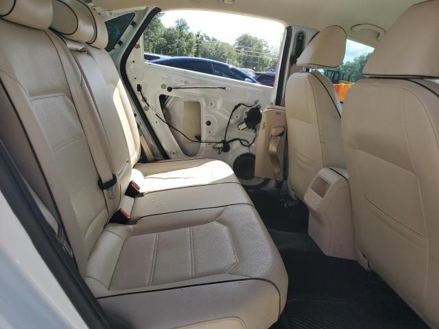 1VWDT7A3XHC019124 - 2017 VOLKSWAGEN PASSAT R-LINE Beyaz fotoğraf 10