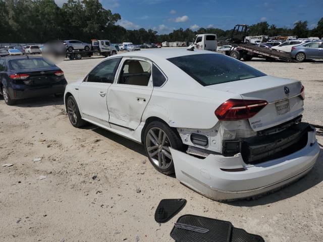 1VWDT7A3XHC019124 - 2017 VOLKSWAGEN PASSAT R-LINE Beyaz fotoğraf 2